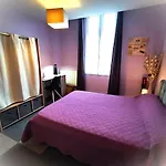 فندق Logis & Restaurant Le Savinien Saint-Savinien