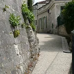 فندق Logis & Restaurant Le Savinien Saint-Savinien