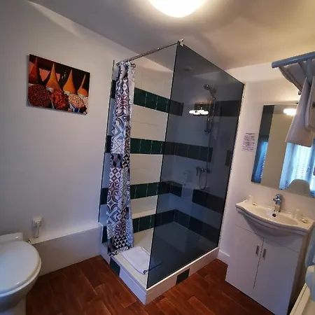 Logis & Restaurant Le Savinien 2*