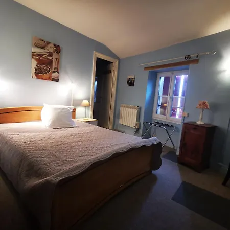 فندق Logis & Restaurant Le Savinien