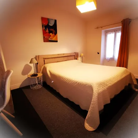 Logis & Restaurant Le Savinien 2*