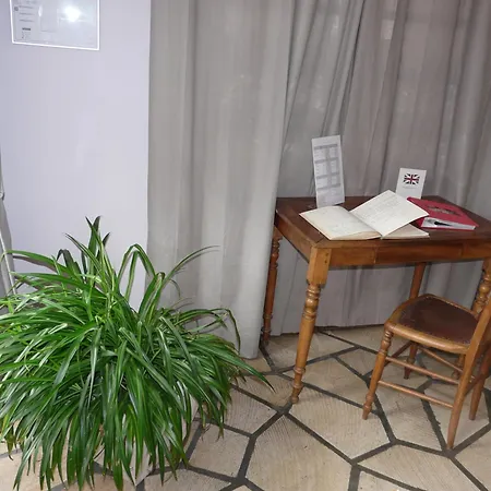 Logis & Restaurant Le Savinien فندق Saint-Savinien