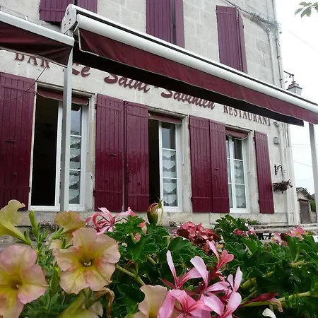 Logis & Restaurant Le Savinien 2* Saint-Savinien