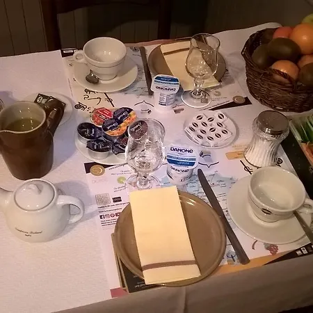 Logis & Restaurant Le Savinien 2* Saint-Savinien