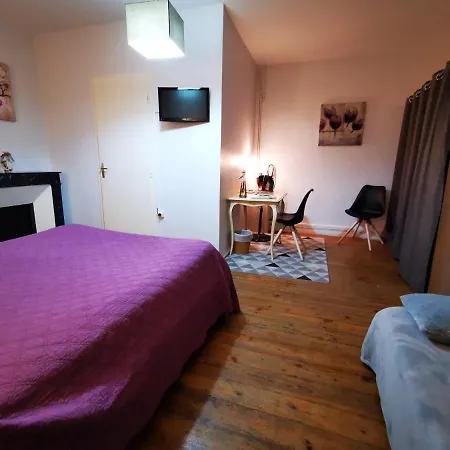 Hotel Logis & Restaurant Le Savinien