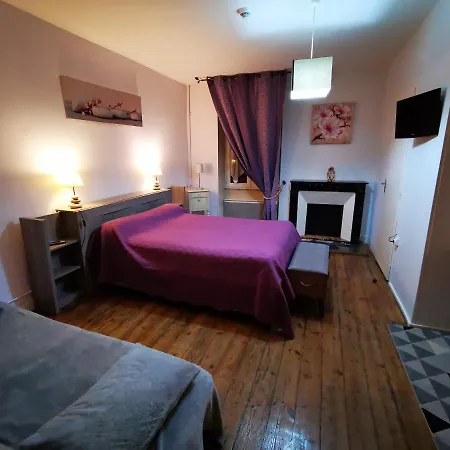 Logis & Restaurant Le Savinien Hotel Saint-Savinien